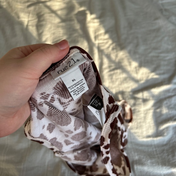 Cow print tank - Picture 3 of 3